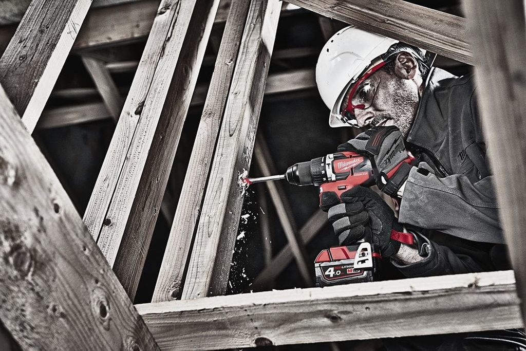 Mașină de găurit cu percuție, compactă cu motor fără perii Milwaukee M18 CBLPD-422C