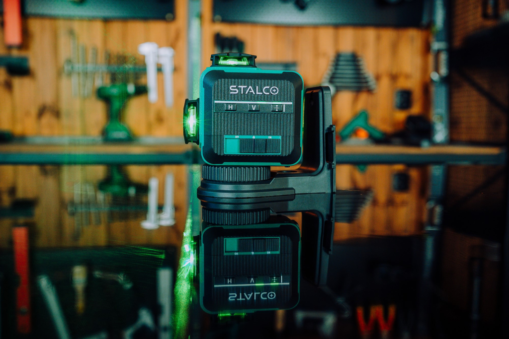 Nivelă laser în cruce 3D LLS3DG verde STALCO S058597004